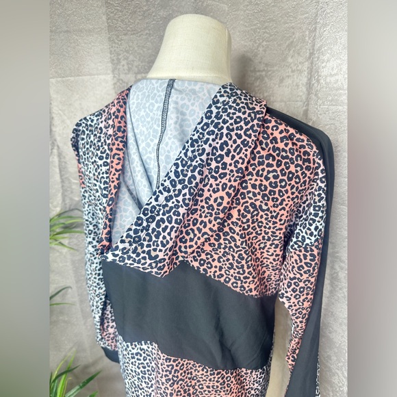 Jessica Simpson Women’s Leopard Print Lightweight Zip-Up Hooded Jacket Sz S - Picture 6 of 10